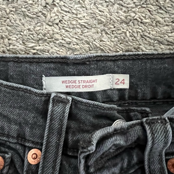 Levi's Wedgie Straight - Picture 2 of 3